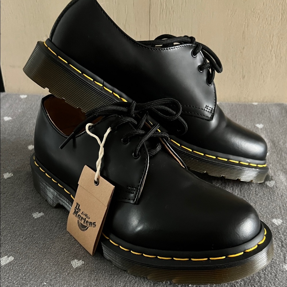 Dr. Martens Black Smooth Leather yellow stitching Women shoes